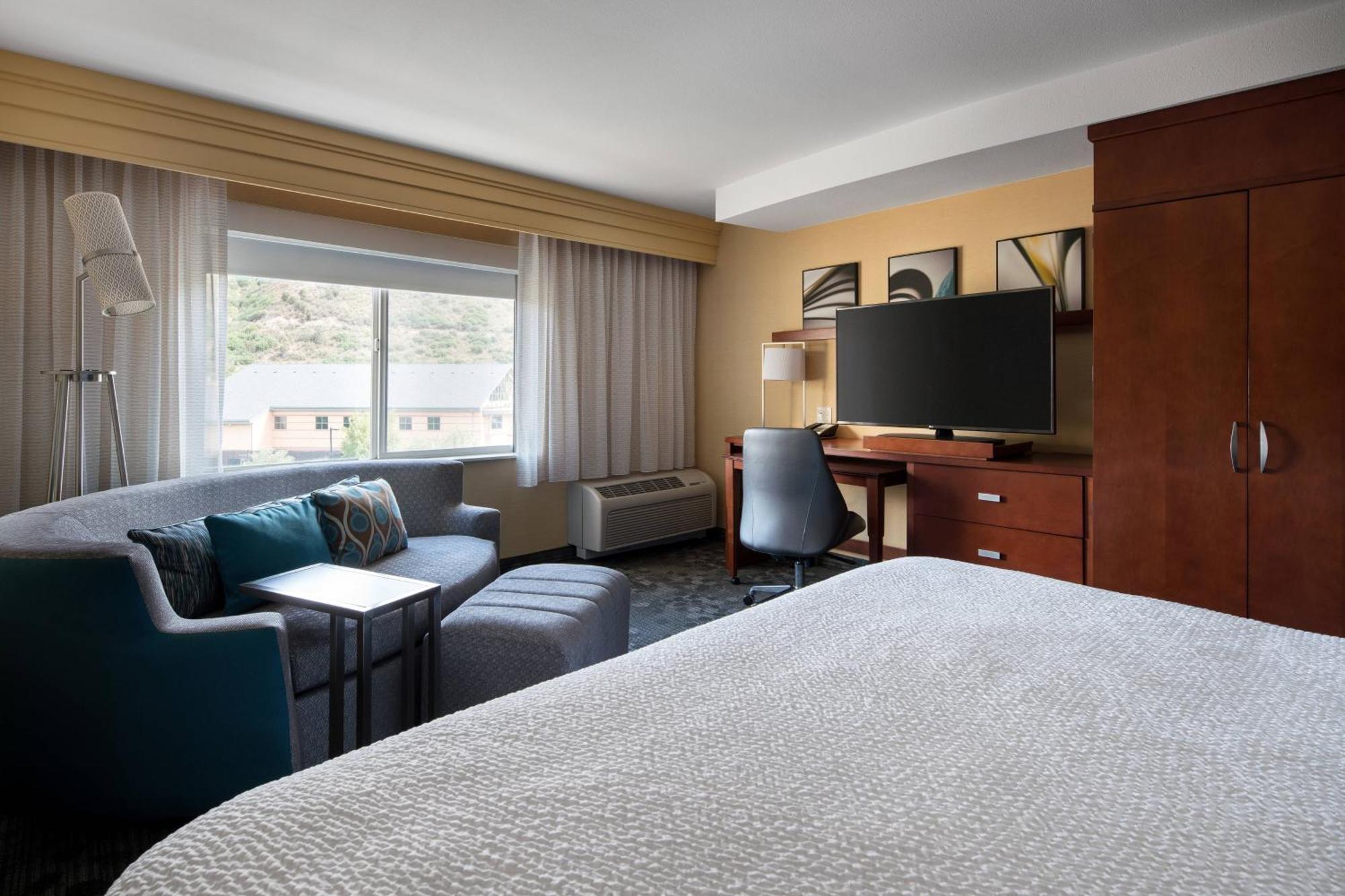 คอร์ตยาร์ด เกลนวูด สปริงส์ Hotel เกลนวูดสปริงส์ ภายนอก รูปภาพ