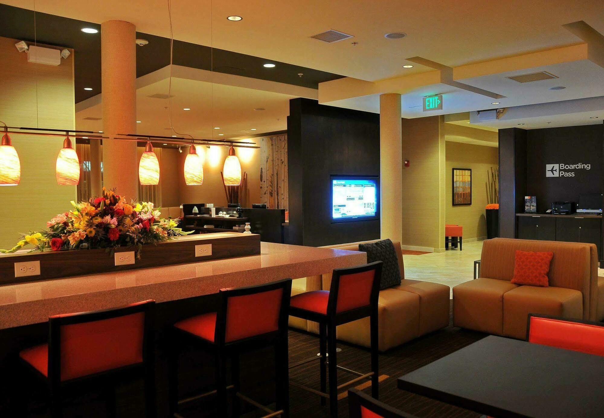 คอร์ตยาร์ด เกลนวูด สปริงส์ Hotel เกลนวูดสปริงส์ ภายนอก รูปภาพ